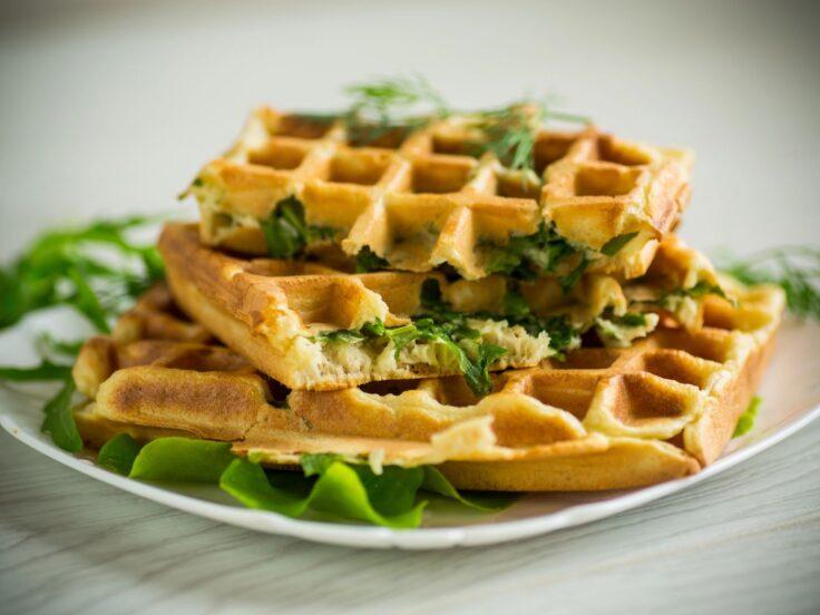 Gaufres di patate: ricetta dei waffles salati senza burro