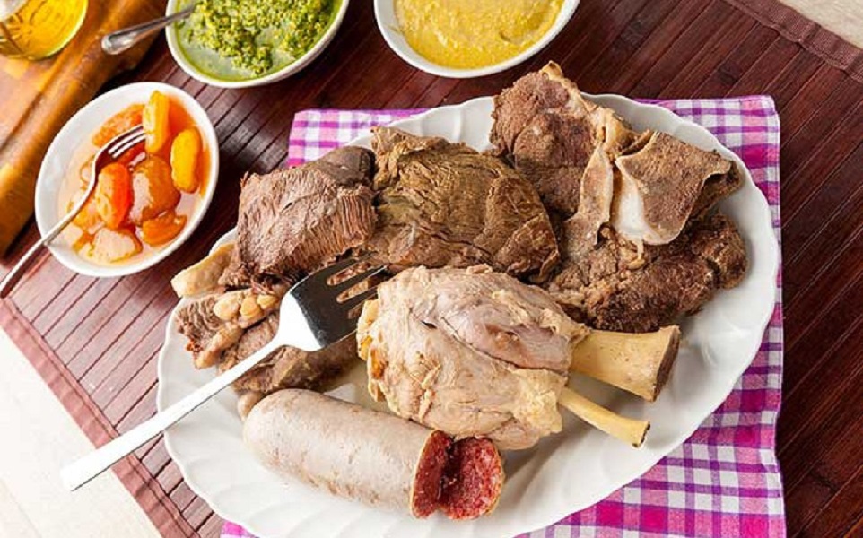 Bollito misto piemontese, ricetta originale e salse