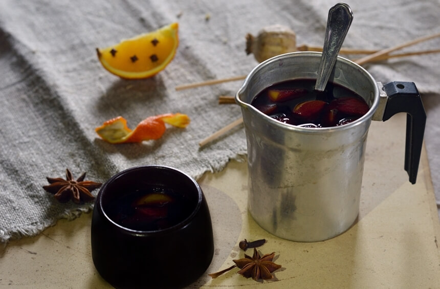 Vin brulè: ricetta, storia e curiosità Vin brulè: ricetta, storia e curiosità