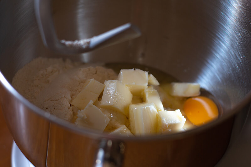 Torta brioche ai fichi e noci, una carica di energia mattutina