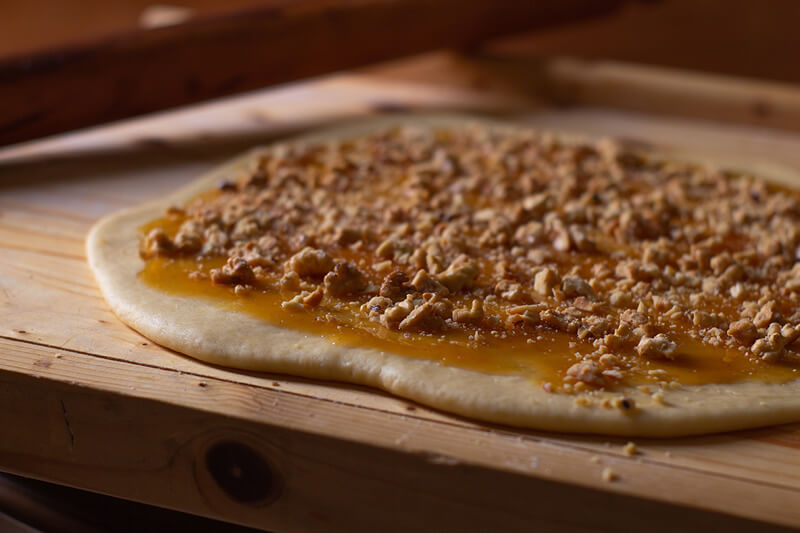 Torta brioche ai fichi e noci, una carica di energia mattutina