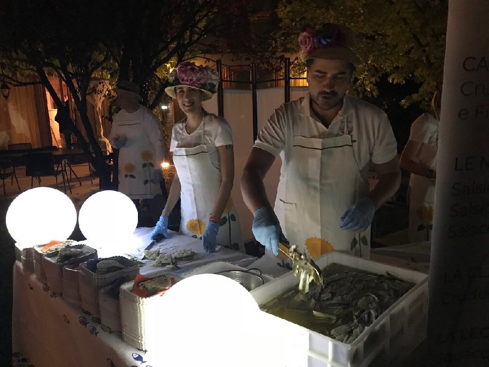 OraPesce, il pesce dai pescatori dell'Adriatico consegnato a casa OraPesce, il pesce dai pescatori dell'Adriatico consegnato a casa