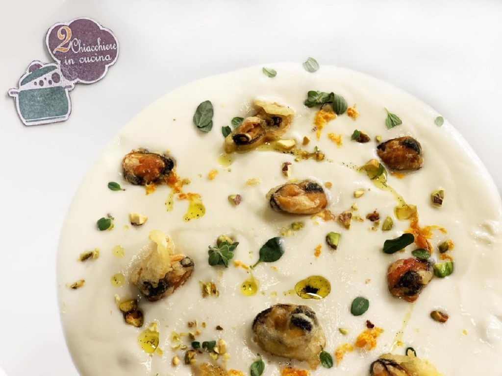 Cozze panate su crema di cavolfiore, ricetta ricercata ma semplice