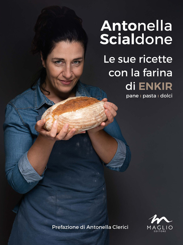 Libro sulle ricette con la farina di ENKIR
