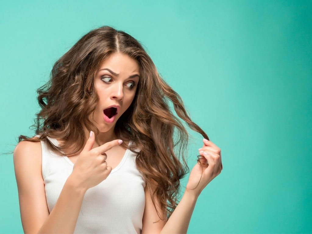 10 cibi che fanno bene ai capelli: nutriti, forti e in salute 10 cibi che fanno bene ai capelli: nutriti, forti e in salute