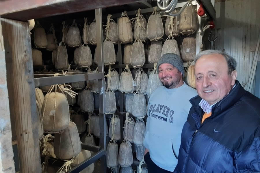 Provolone del Monaco DOP e Birra Artigianale Come abbinare Provolone del Monaco alla Birra Artigianale