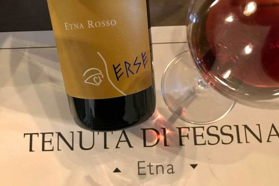 Vini siciliani per l'estate: 10 etichette da provare Quali Vini siciliani per l'estate? Ecco 10 etichette da provare