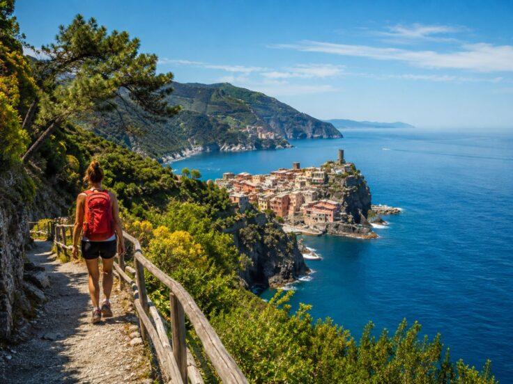 Trekking in Liguria: 5 sentieri panoramici e dove mangiare lungo il percorso