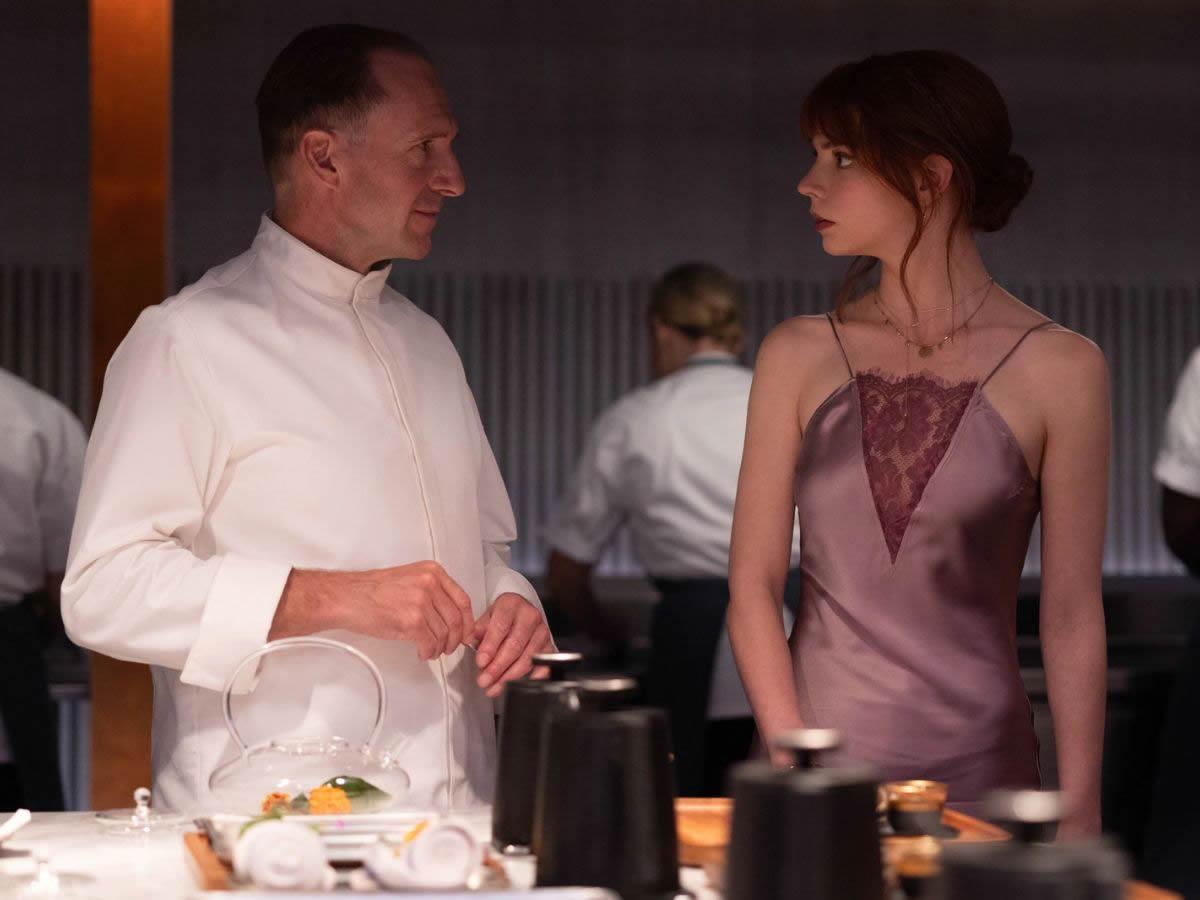 The Menu film, con Ralph Fiennes del 2022: trama, recensione