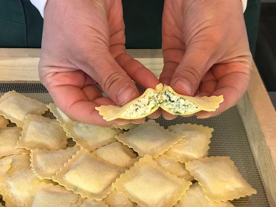Il ripieno dei ravioli di Bottega da Fe' a Roma