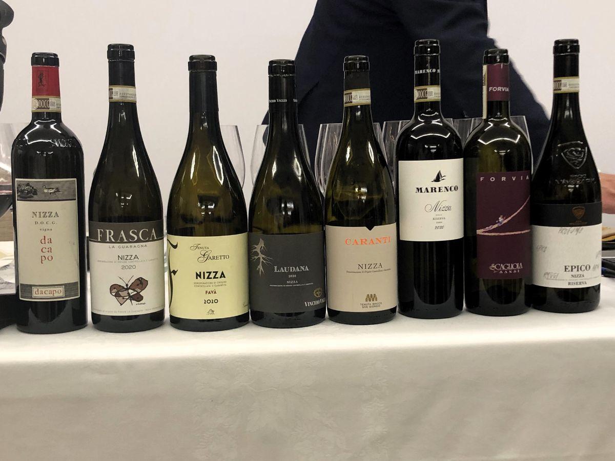 Bottiglie di vino della DOCG Nizza