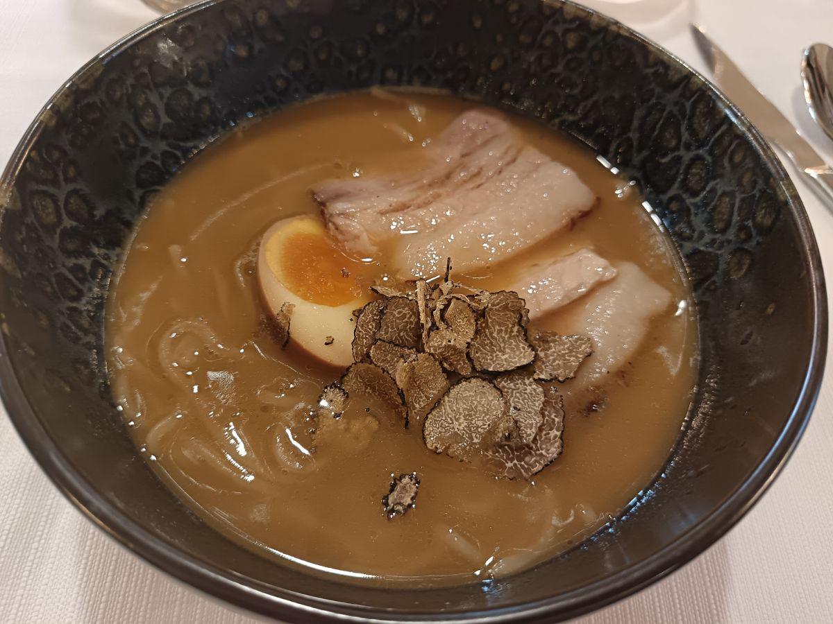 Il ramen della tradizione con il tartufo