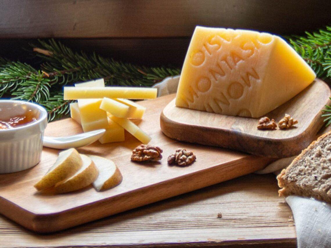 Formaggio Montasio: storia, caratteristiche e stagionature