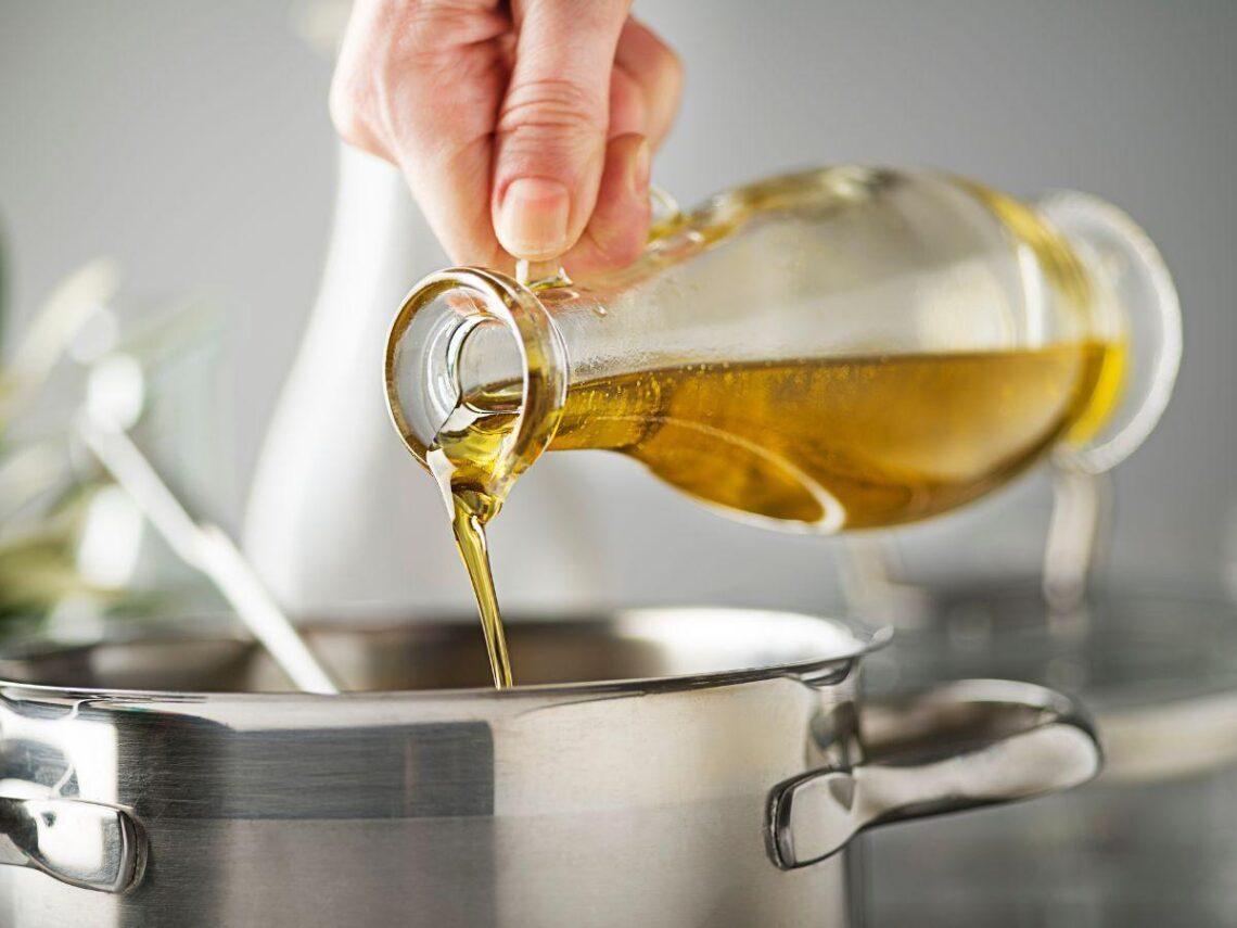 Olio extravergine di oliva in cottura: ecco le eccezionali proprietà