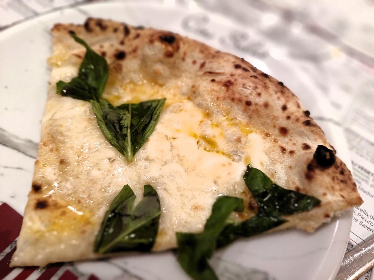 Trancio di pizza del maestro Ciro Salvo