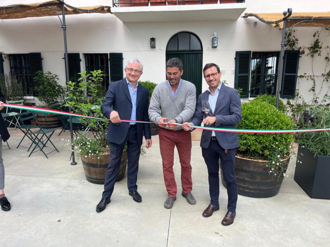 Vicara inaugura un dehors per degustazioni e convivialità