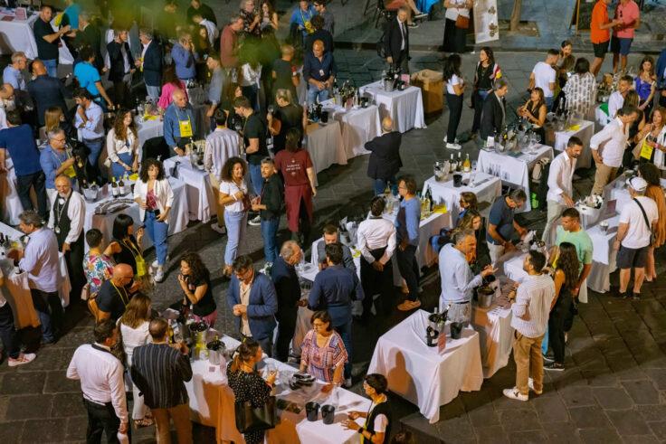 Bianchi di Sicilia 2025, Catania celebra i bianchi siciliani