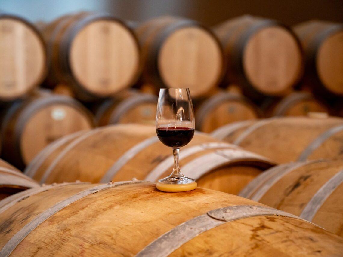 Tecniche di vinificazione: come nascono Sherry, Porto e orange wine