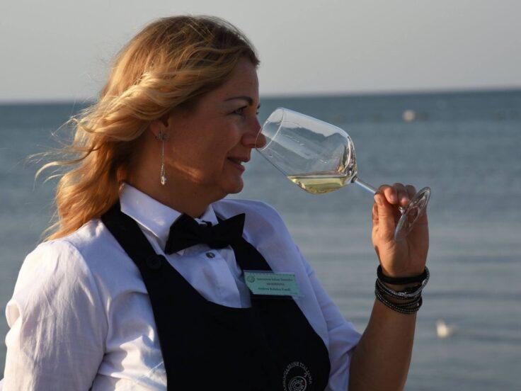 Tramonto DiVino 2026: tre serate in Riviera tra vini e Dop