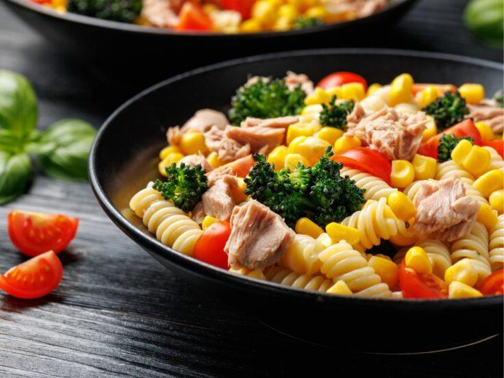 Cosa mettere nella pasta fredda: 20 abbinamenti riusciti e 10 errori
